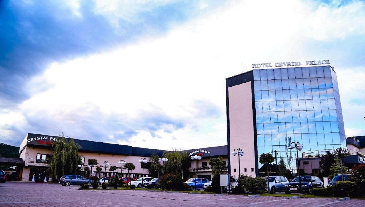 Hotel Crystal Palace Râmnicu Vâlcea Екстериор снимка
