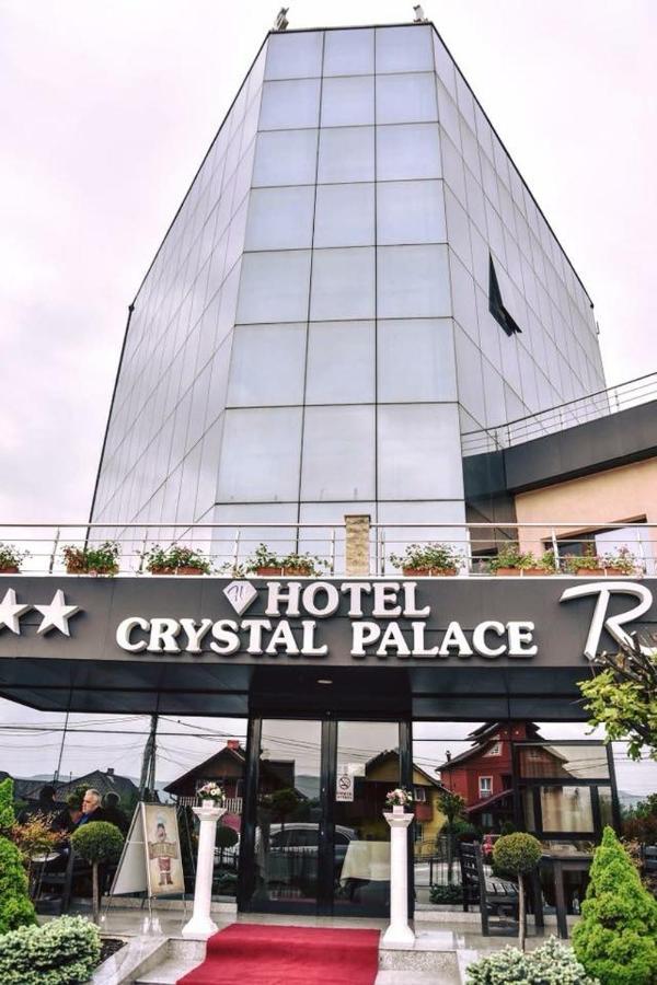 Hotel Crystal Palace Râmnicu Vâlcea Екстериор снимка